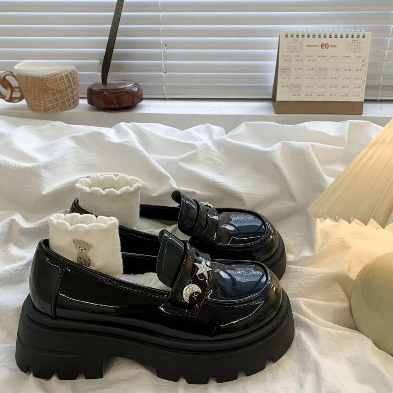 Women Shoes Quick Delivery - 레트로 블랙 봄과 가을 라운드 발가락